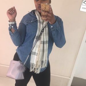 Meet your Posher, Tiara